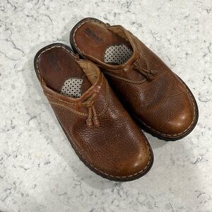 Born leather moc